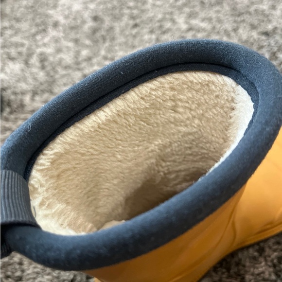 ZARA Lined Wellies Rain Boots Yellow Size 30 or 12 - Picture 11 of 11